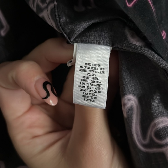 SLIM FIT SHORT SLEEVE BUTTON-UP SHIRT IN FLAMINGO LIGHTS BAREFOOT PINK - Picture 3 of 4